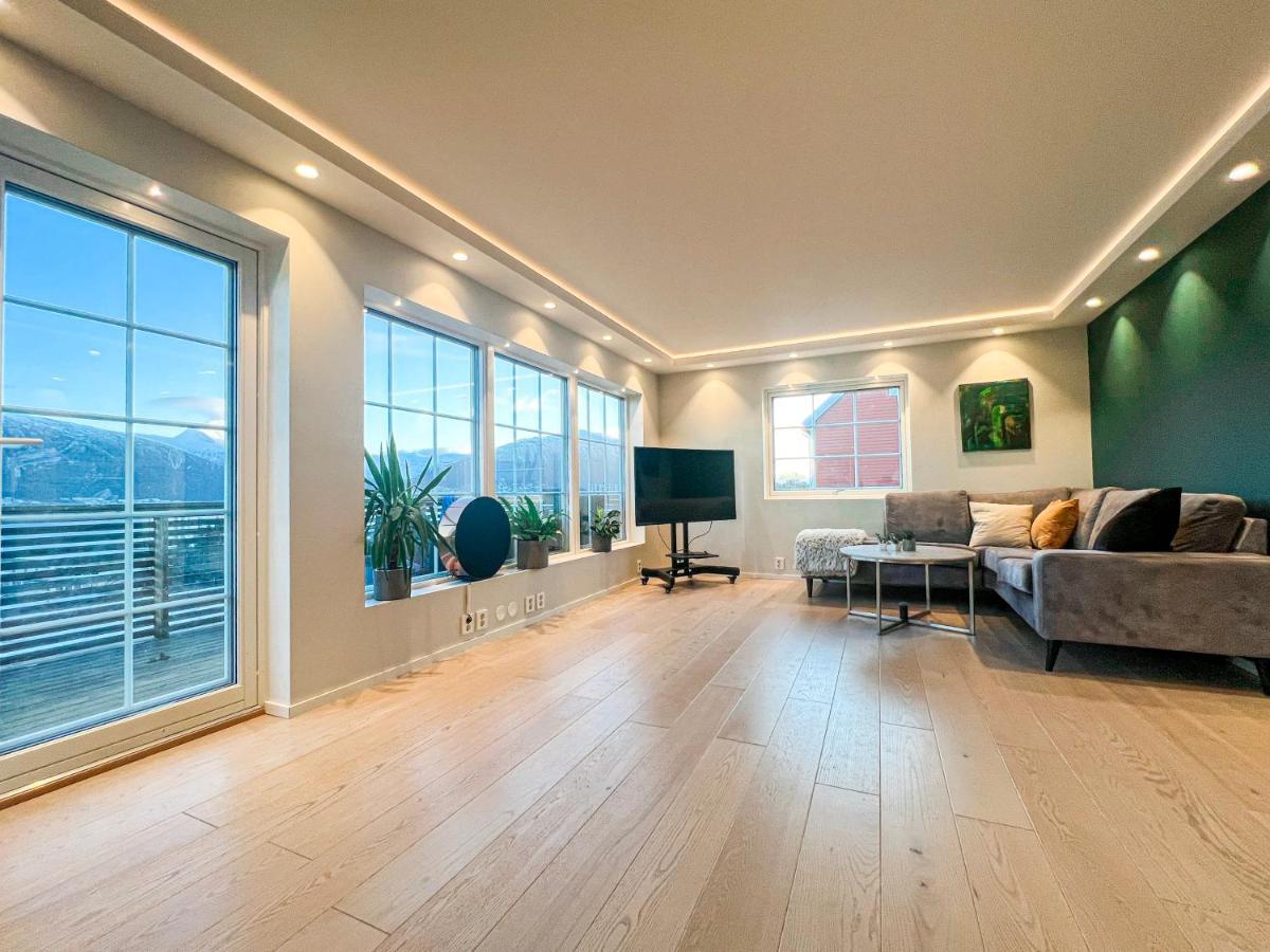 Penthouse Apartment With Amazing View. 特罗姆瑟 外观 照片